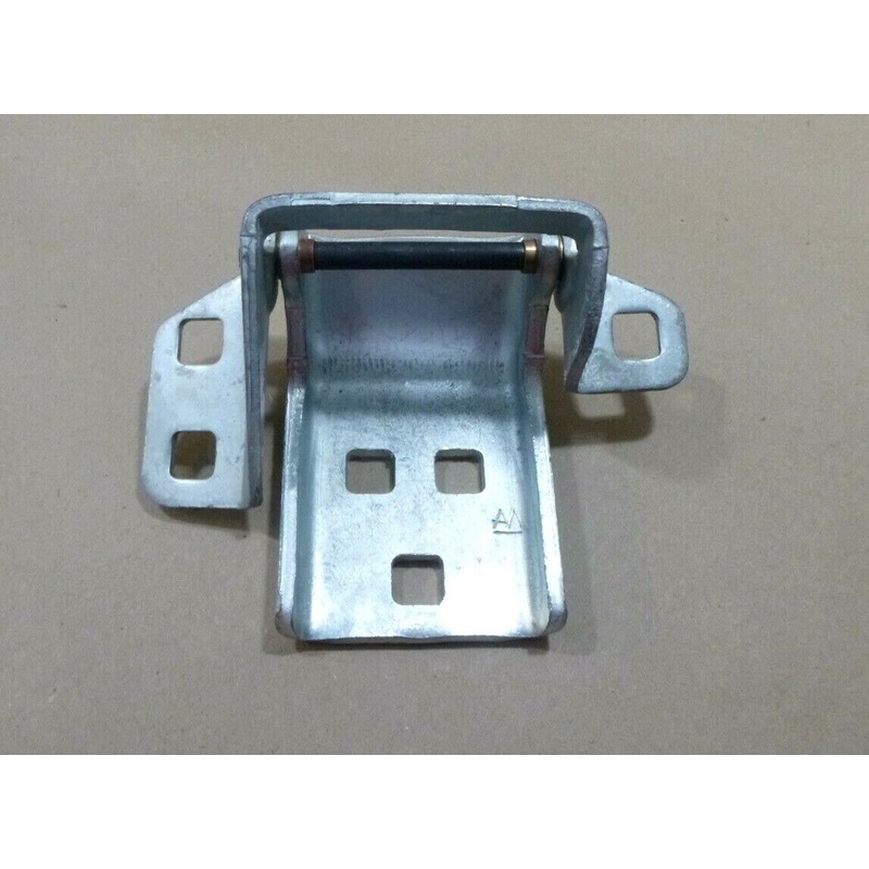 USGI Genuine GM CUCV 1985 – 91 (RH) Lower Door Hinge 14000092, 2510-01-162-7120